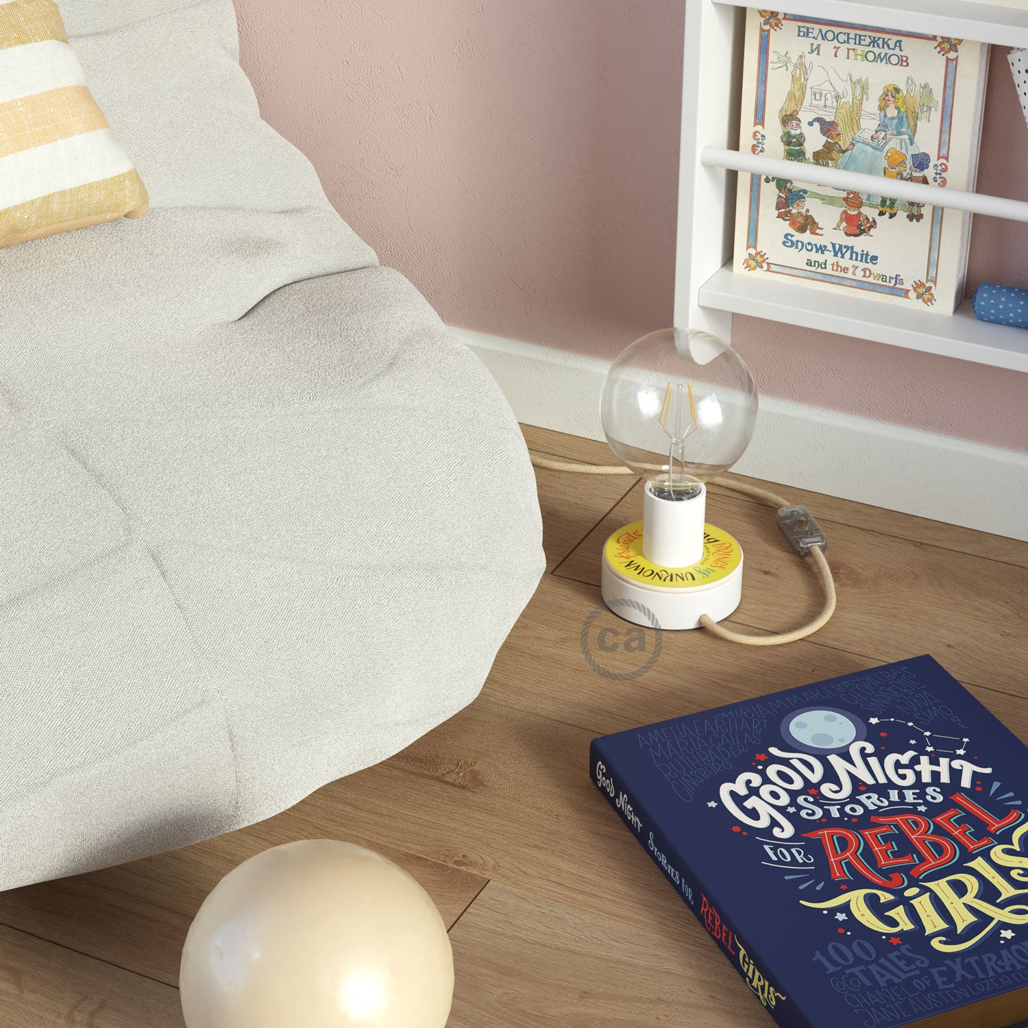 Posaluce MINI-UFO in legno double-face Pemberley Pond - PESSOA + BALZAC