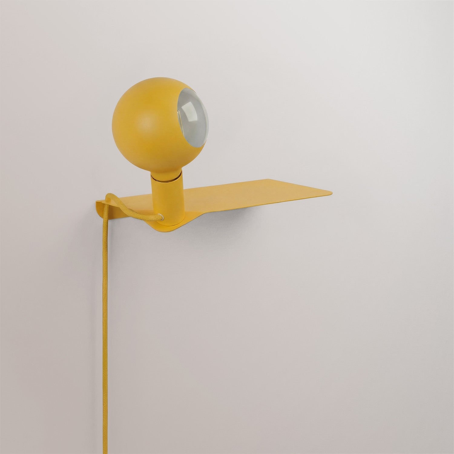 Combo Camo - Lampada con mensola e spina UK - Giallo