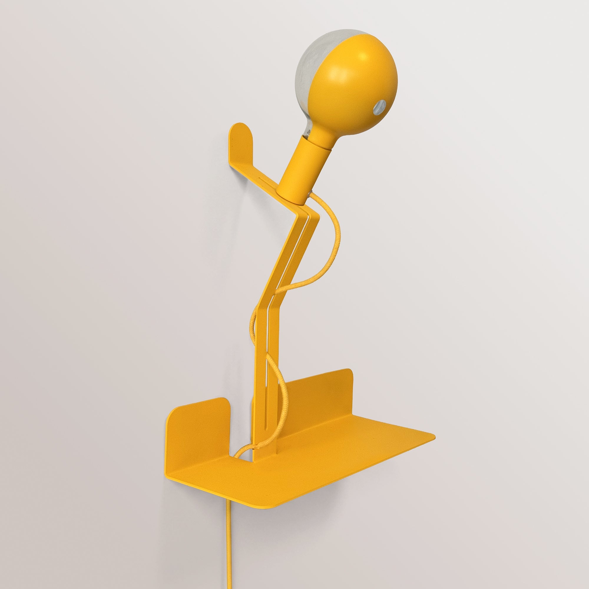 Lampada da parete con mensola e lampadina LED G125 verniciata - Murio Talia - Giallo