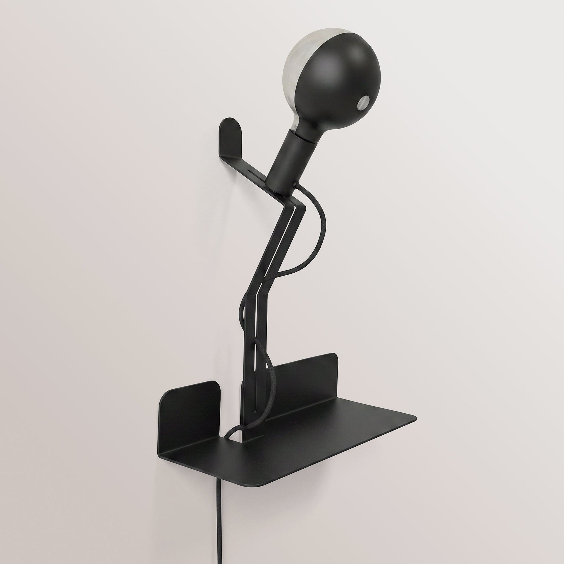 Lampada da parete con mensola e lampadina LED G125 verniciata - Murio Talia - Nero