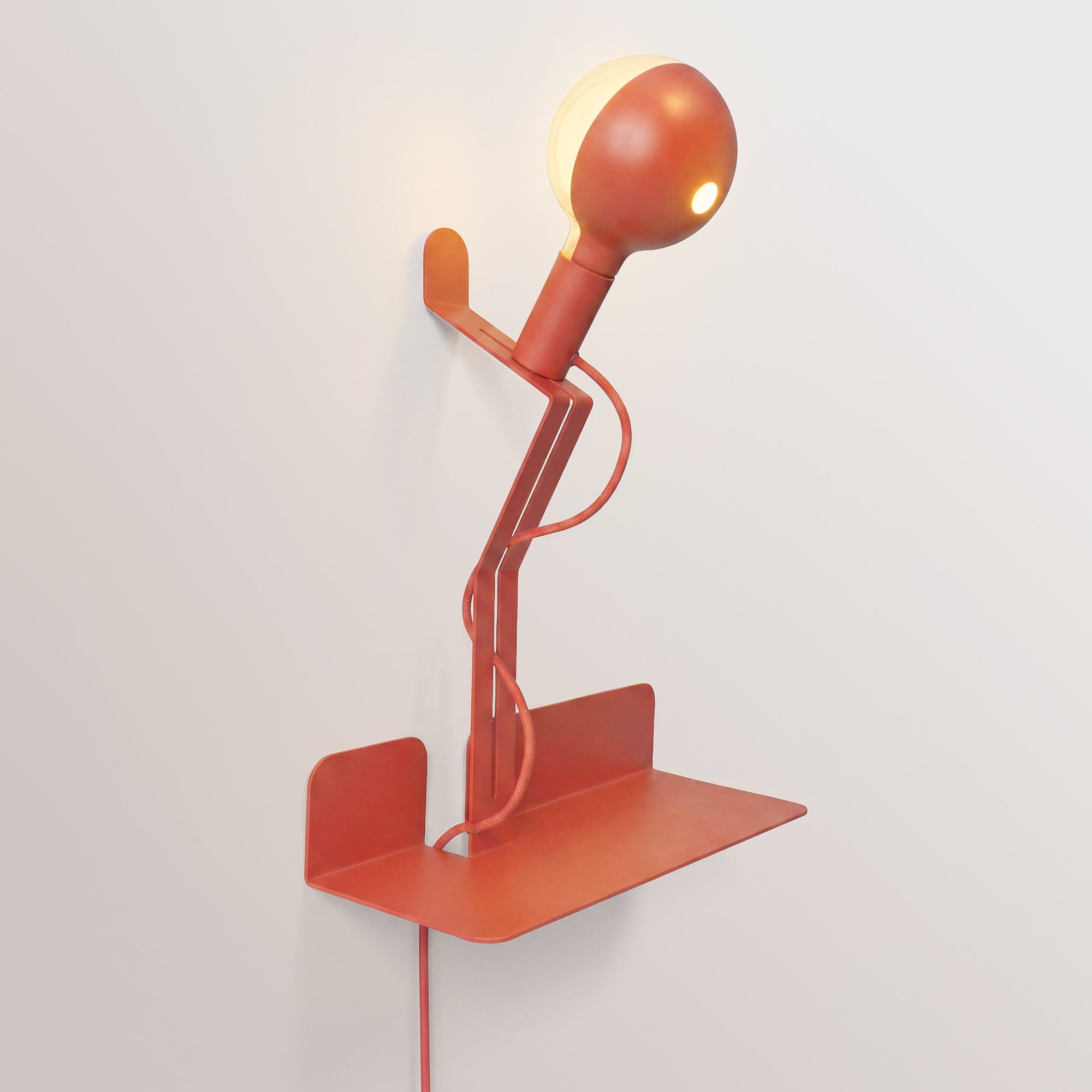 Lampada da parete con mensola e lampadina LED G125 verniciata - Murio Talia - Rosso