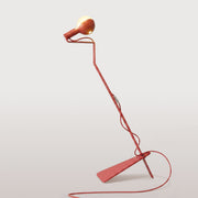 Lampada da terra inclinabile con lampadina LED G125 verniciata - Mario Talia - Rosso